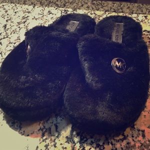 MK slippers